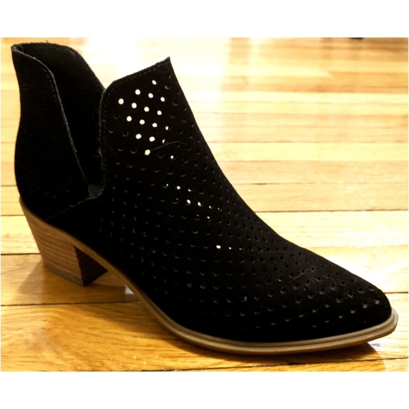 Danese Perforated Ankle Boots Steve Madden shoes - Picture 5 of 8